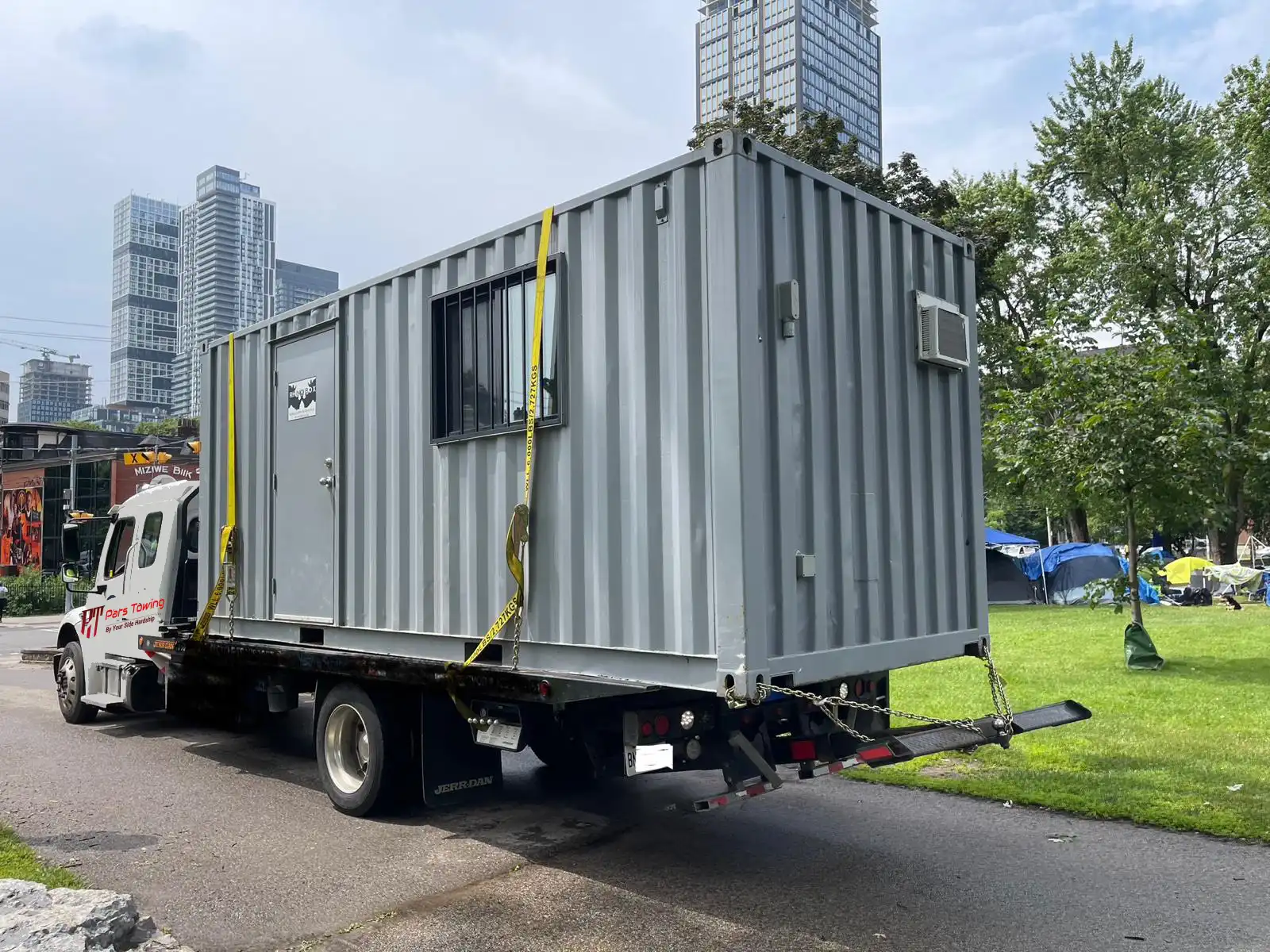 Towing sea containers Uxbridge