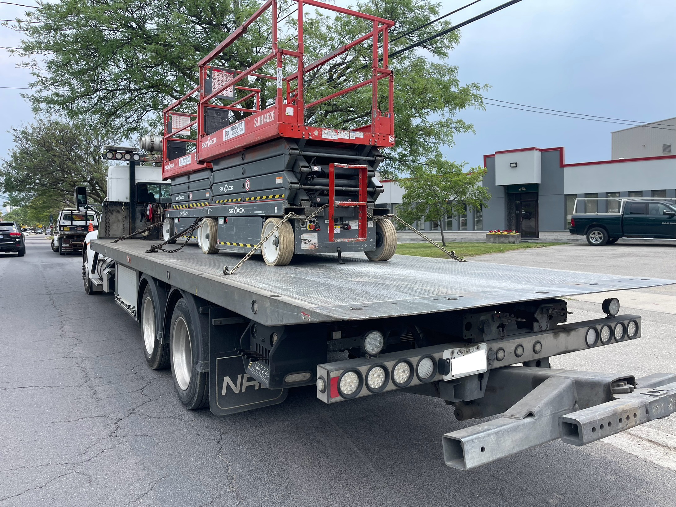 heavy equipment towing Specialized Services for Aurora's Commercial Sectors